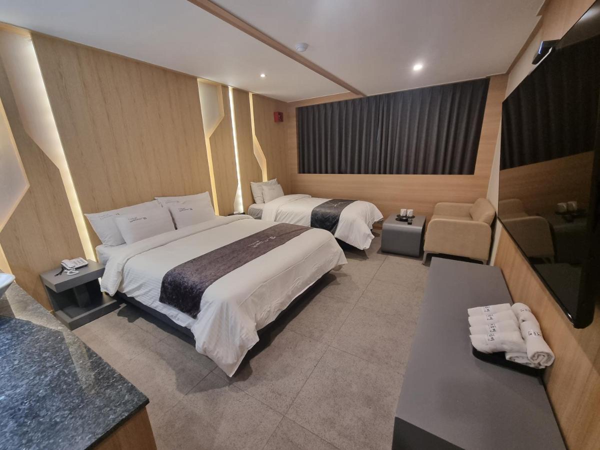 Yeoubi Hotel Jinju Eksteriør billede
